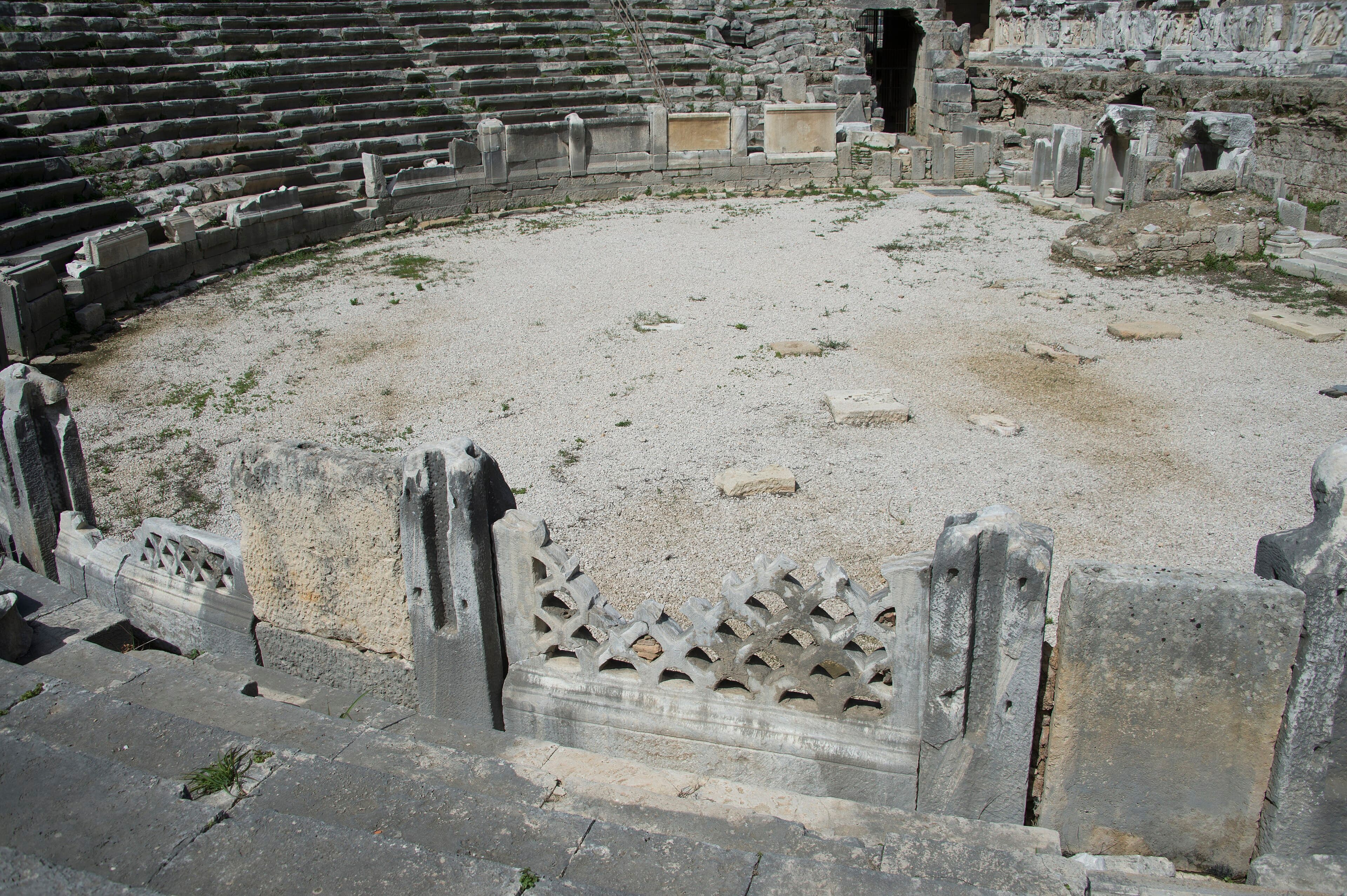 Perge Tiyatrosu